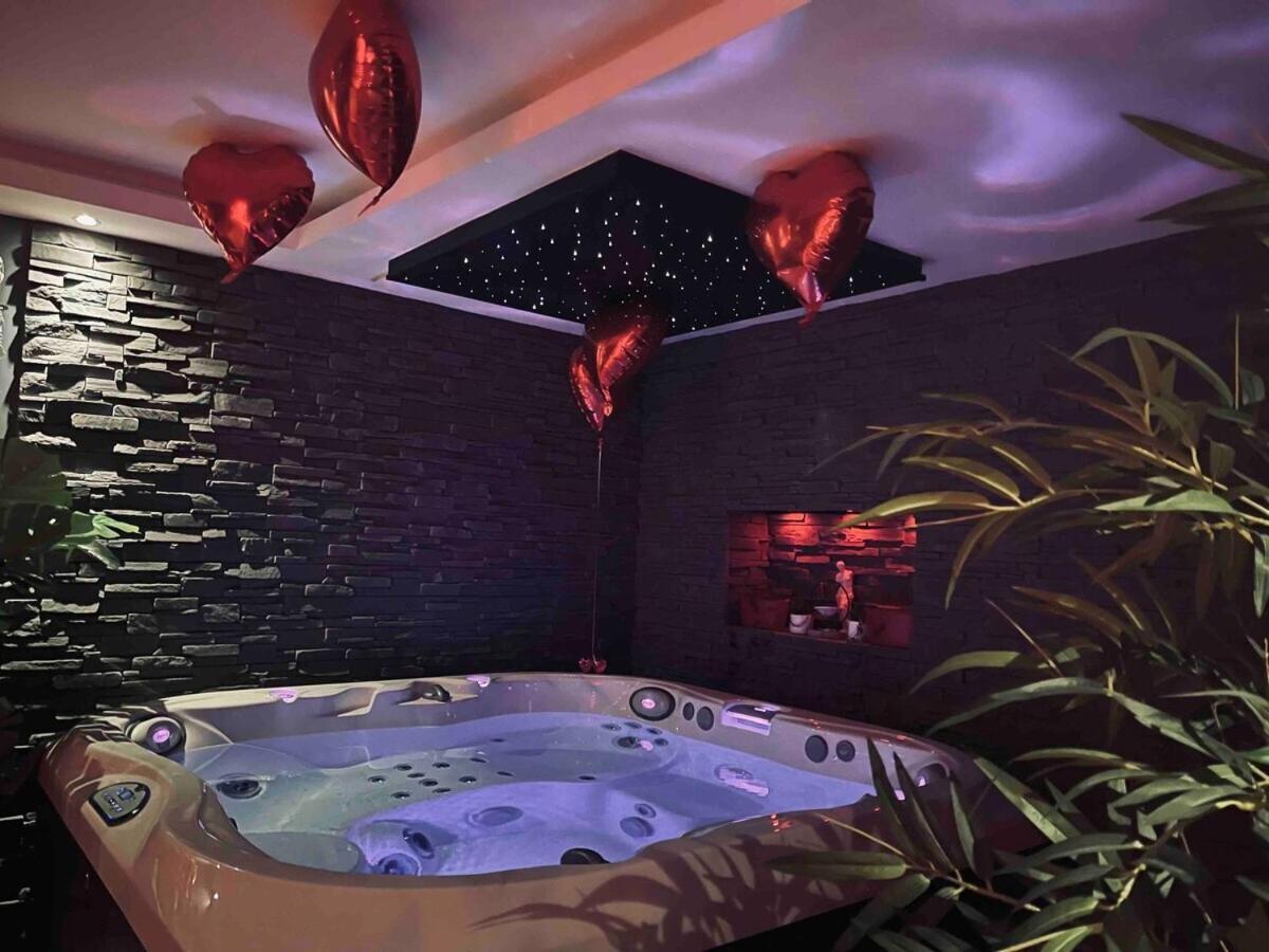 O Venus Spa Sin-le-Noble Esterno foto