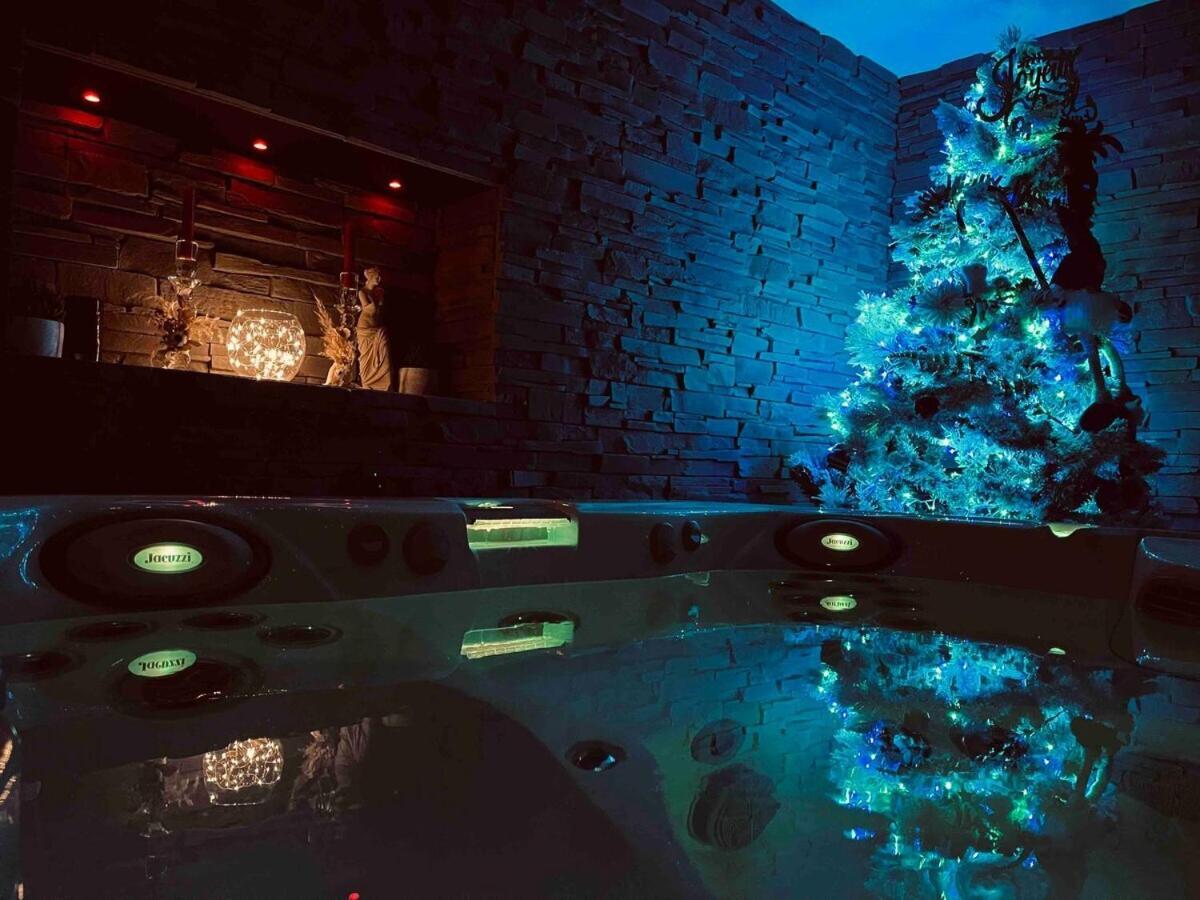 O Venus Spa Sin-le-Noble Esterno foto